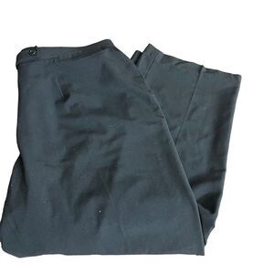 Covington Woman’s Stretch Navy Dress Pants / SZ: 18W